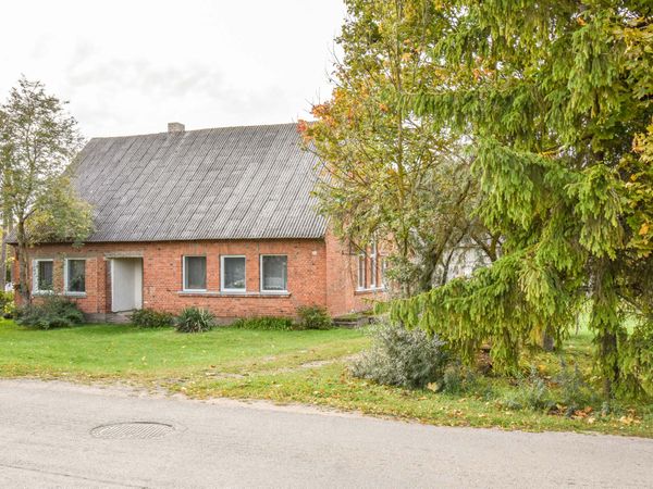Pakruojo r. sav., Klovainiai