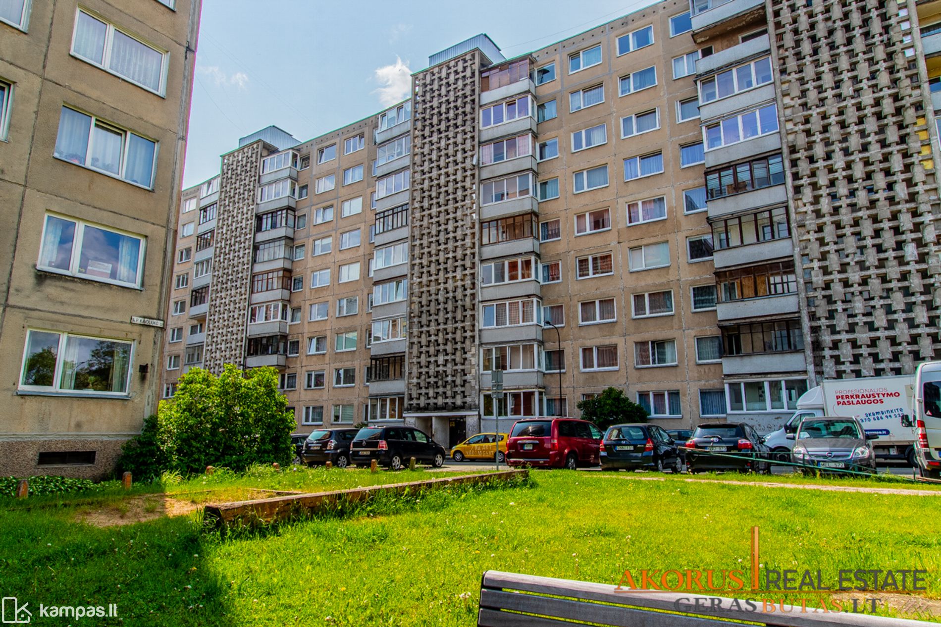 Main Image Vilnius, Karoliniškės, Algimanto Petro Kavoliuko g.